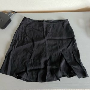 Reformation Margot skirt never worn. Size 0.